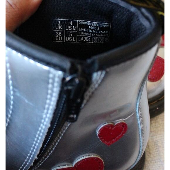 Dr. Martens Silver Glitter Red Heart 1460 J Boots Size W5 - Picture 4 of 4